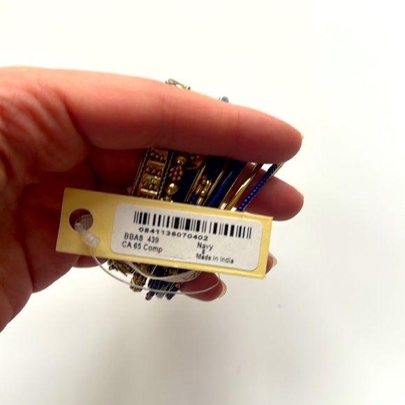 NWT bangle bangle by Amrita Singh Gold and Blue Bangle Set
3002 - Picture 4 of 7